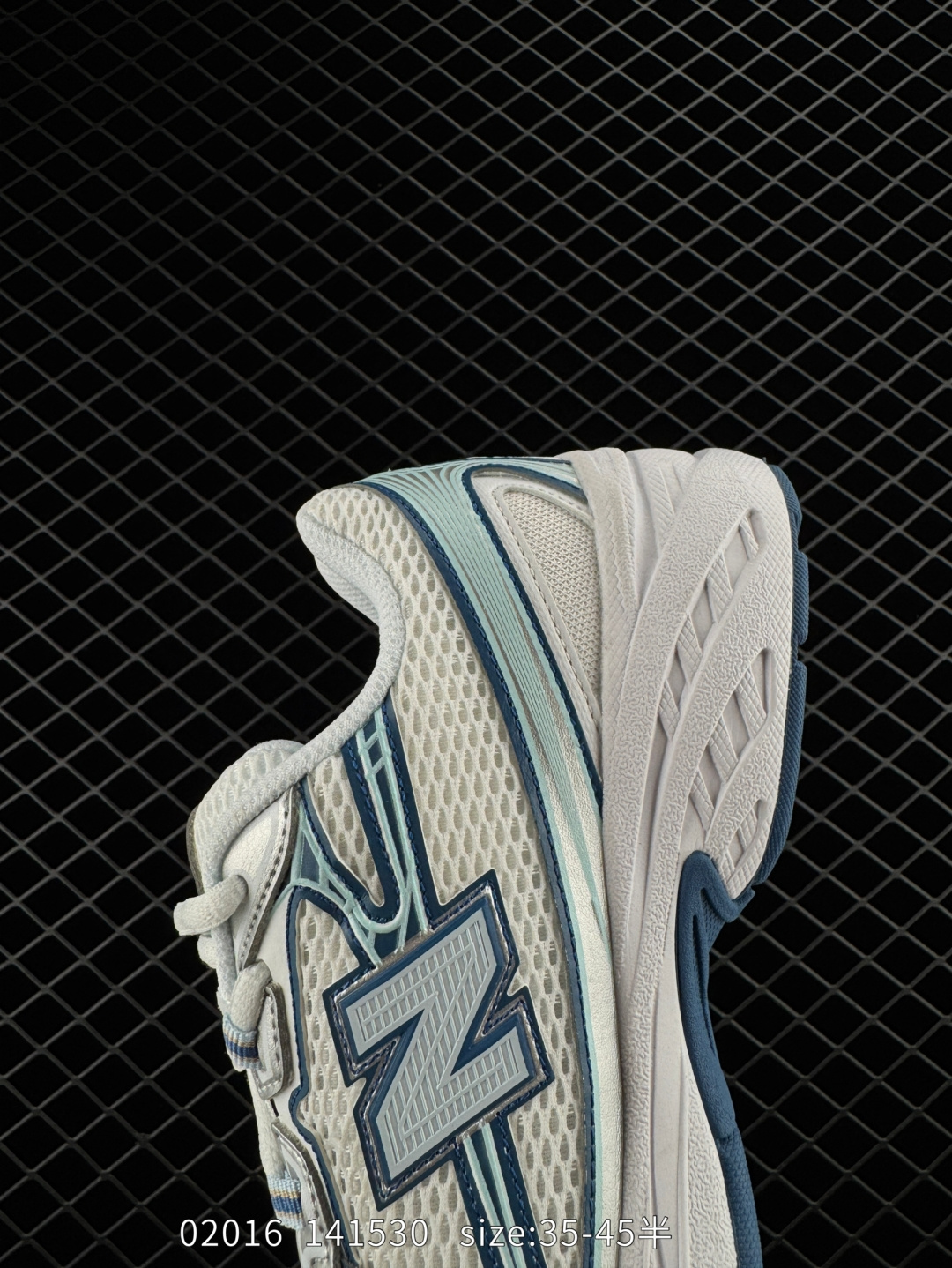 New Balance MR740 NB